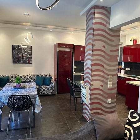 Apartamento Renovated Flat With Acropolis View Atenas Exterior foto